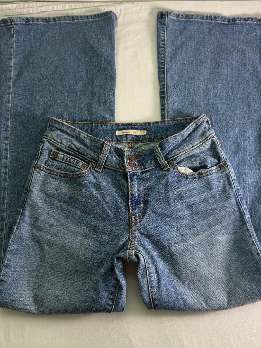 Levi’s Superlow Flare Jeans 26 Light Wash Low Rise Y2K Denim